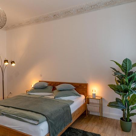 Leben Wie Ein Kreuzberger Altbau Charme Mit Stuck In Bester Kiezlage Berlin Bagian luar foto