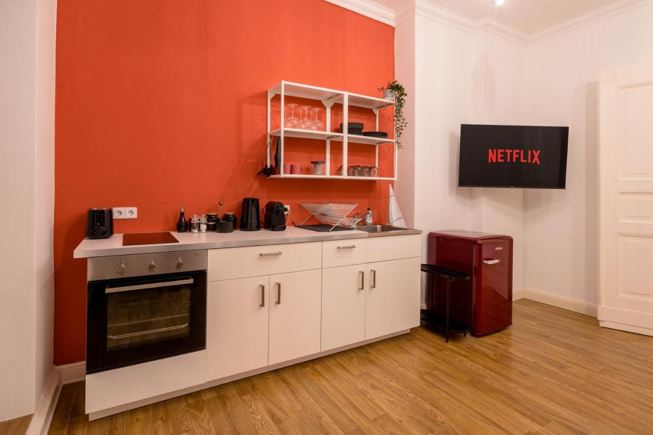 Leben Wie Ein Kreuzberger Altbau Charme Mit Stuck In Bester Kiezlage Berlin Bagian luar foto